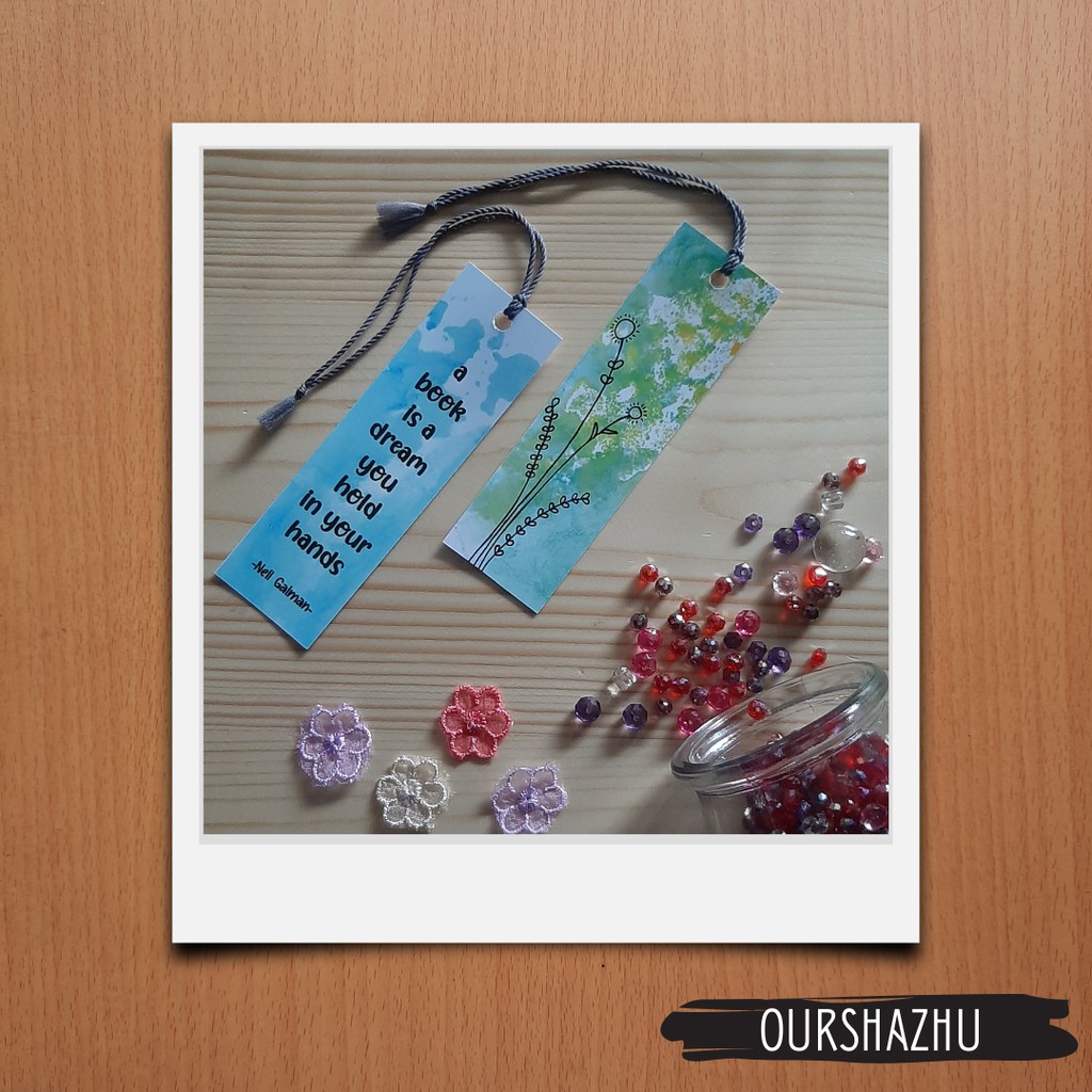 

Bookmark / Pembatas Buku