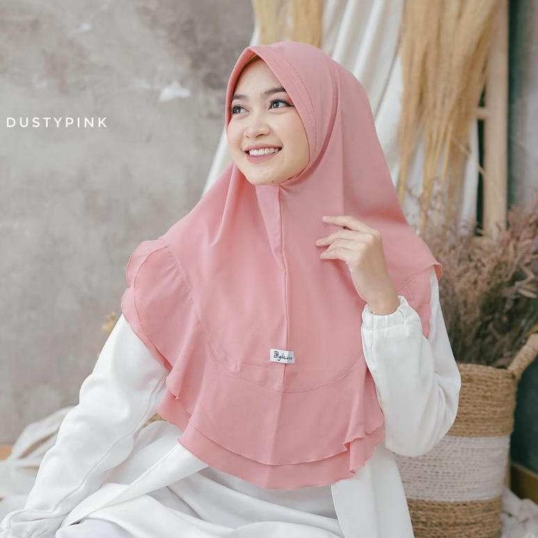 AKK.02Jl22p– Kerudung Aara Hijab Instan Original Zuuriya Jilbab Kekinian Instant Pet