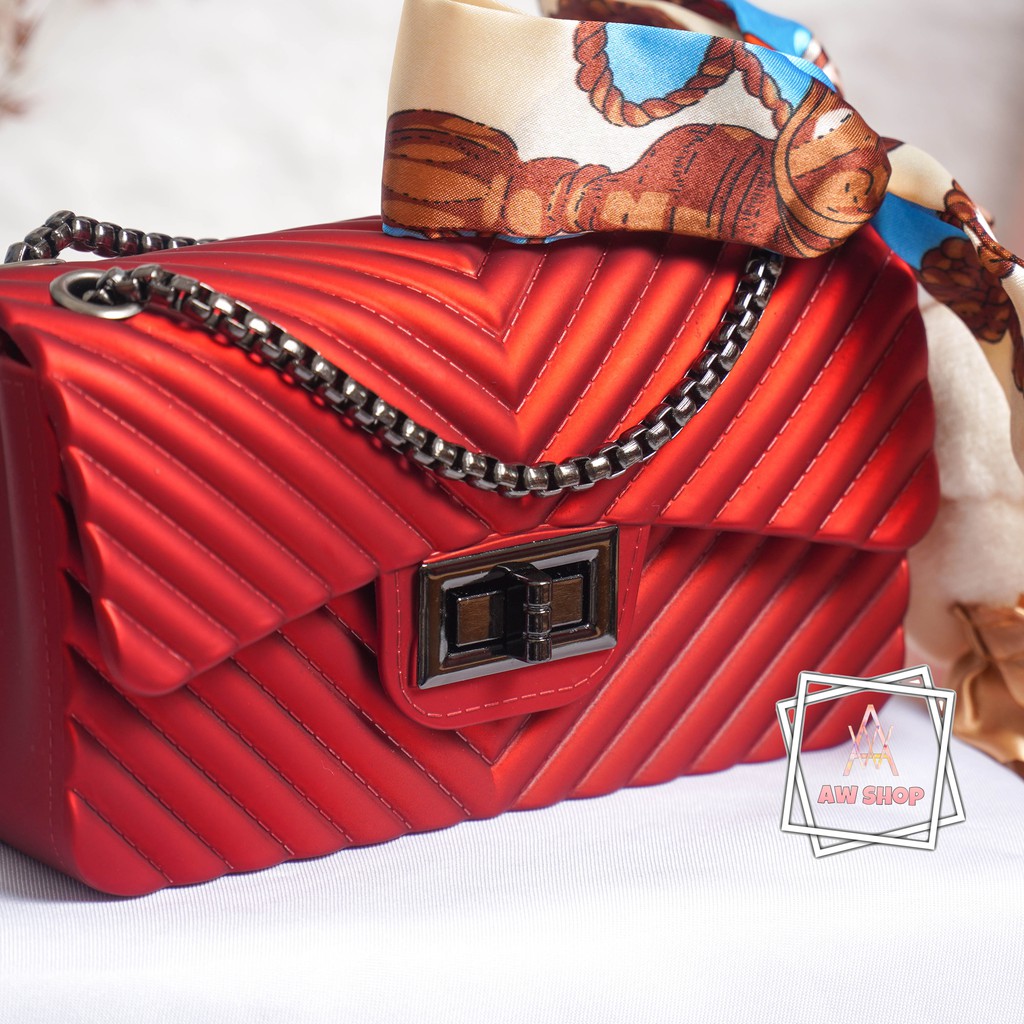 (Cod) Tas Jelly Chevron Matte Salur Size 18 Cm Rantai Hitam