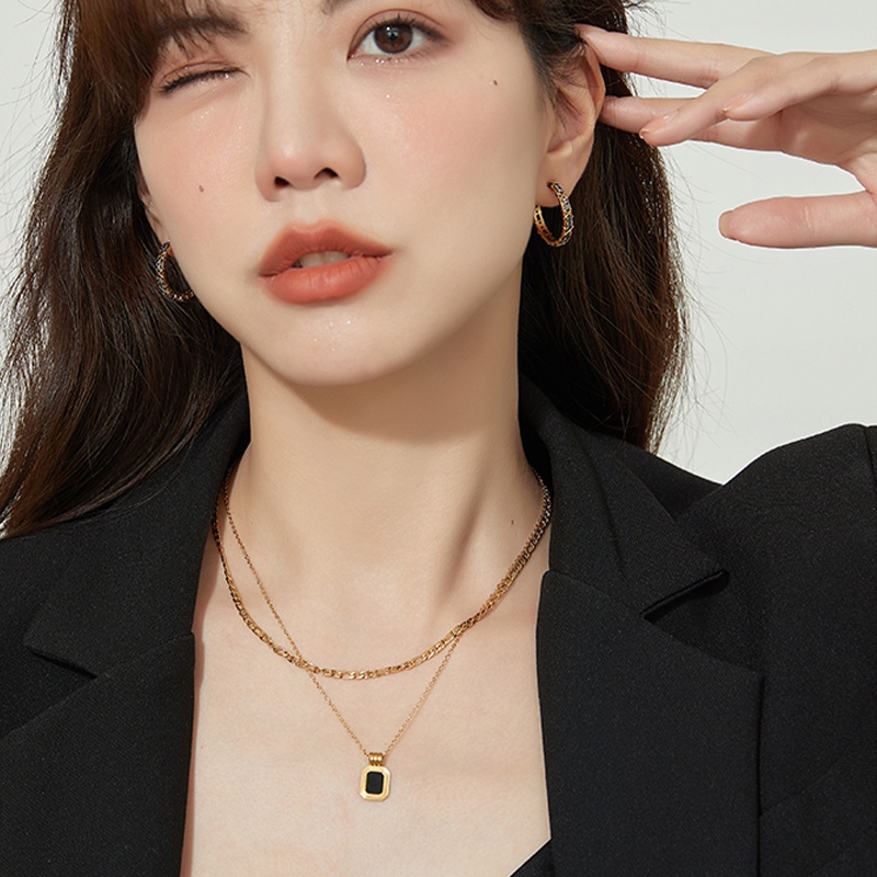 Kalung Model Lapis Emas 18k Bahan Titanium Steel Gaya Retro Korea Untuk Wanita