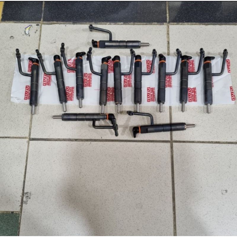 NOZZLE INJECTOR-NOSEL INJEKTOR ISUZU PANTHER 2.5 TOURING ORIGINAL