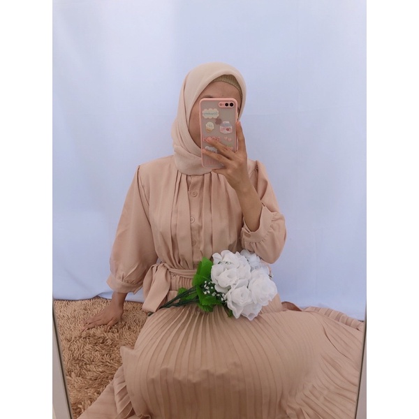 Dress Plisket Prisket Polos Cantik Warna Cream