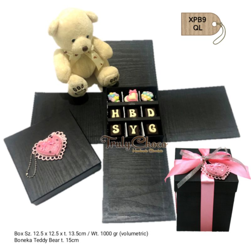 

hadiah ulang tahun coklat trulychoco dengan boneka XPB9