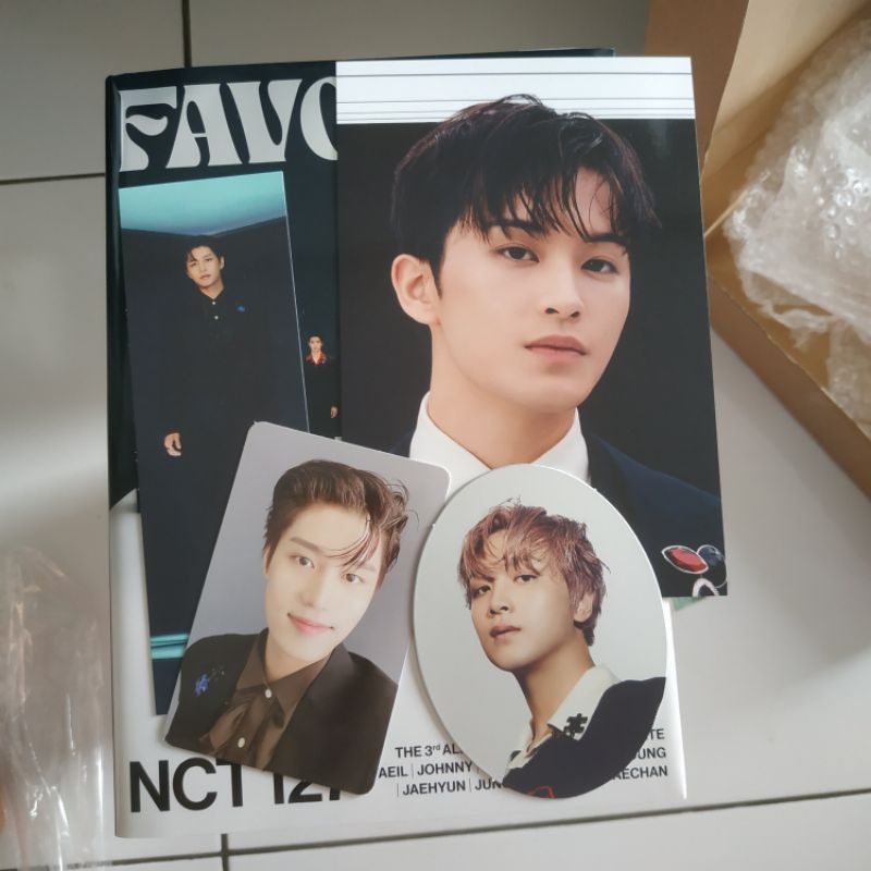 nct 127 favorite photocard pendant postcard bookmark taeil mark haechan