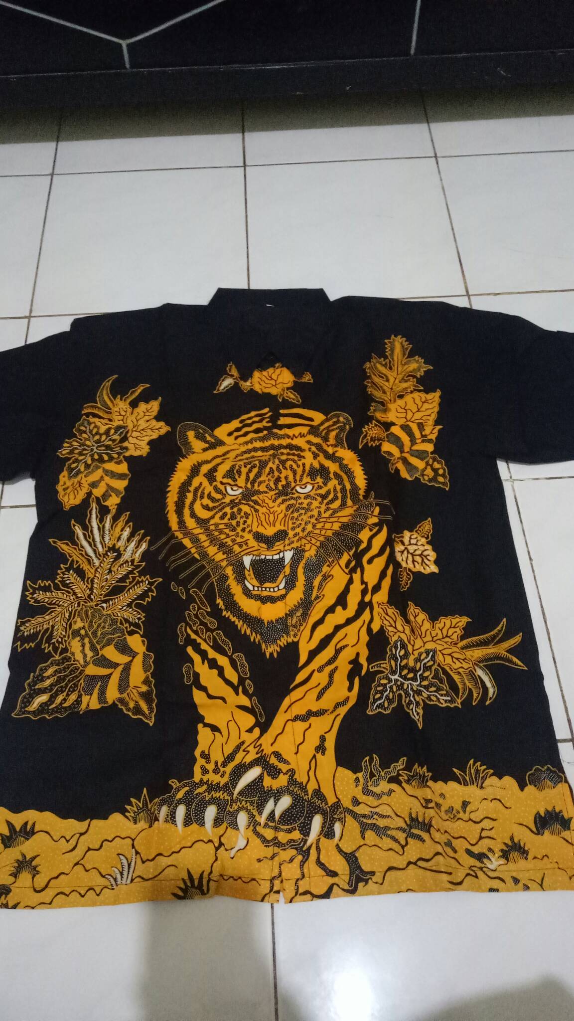 Kemeja Batik Pria Lengan Pendek Panjang Motif Harimau Bikin Tampan