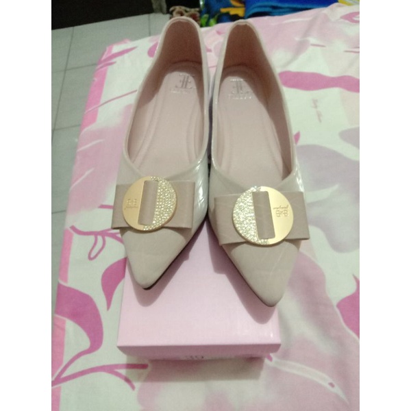 Sepatu flat merk Ellora (Preloved)