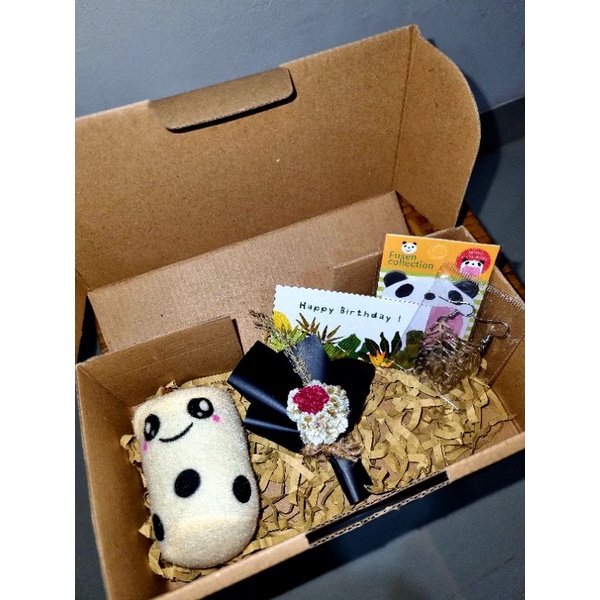 

Hampers Kado Ulang Tahun Cewe Lucu Unik Murah