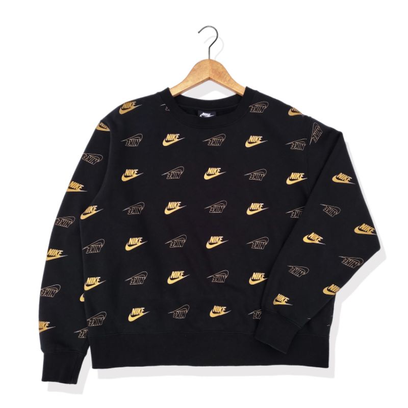 NIKE Club Small Swoosh AOP Crewneck Second
