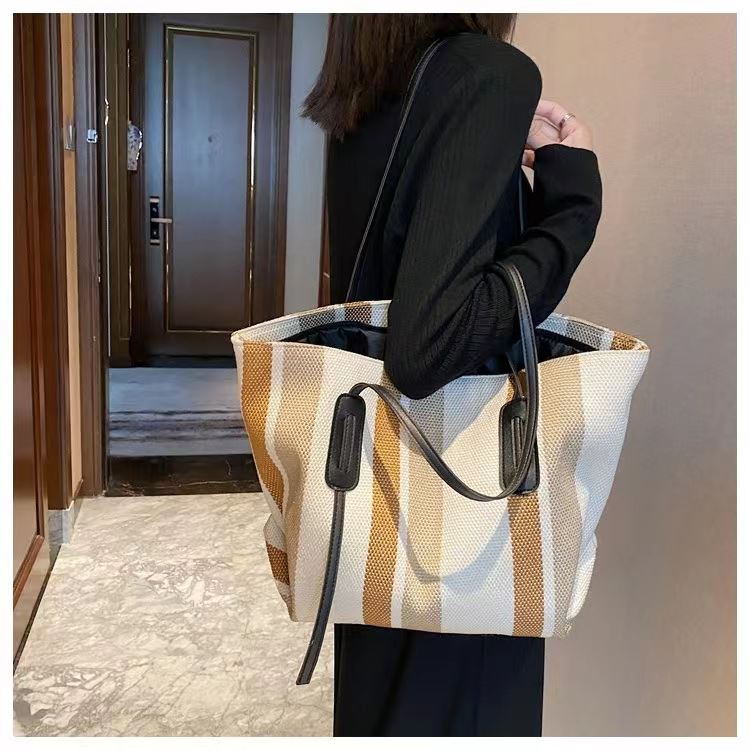 (COD) Vyctoria VOS5875 Tas Selempang Wanita Fashion Tote Bag Murah Import Promo EL5875 JT6003 GT1905 CR7772 BQ3351 6003 1905 7772 3351 5875