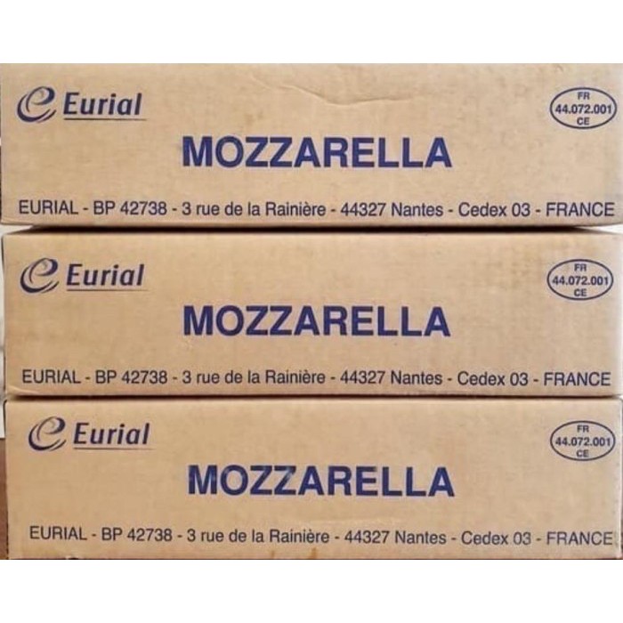 Keju Mozarella Cheese Eurial Rep 2.5kg - Gosend/Grab!!