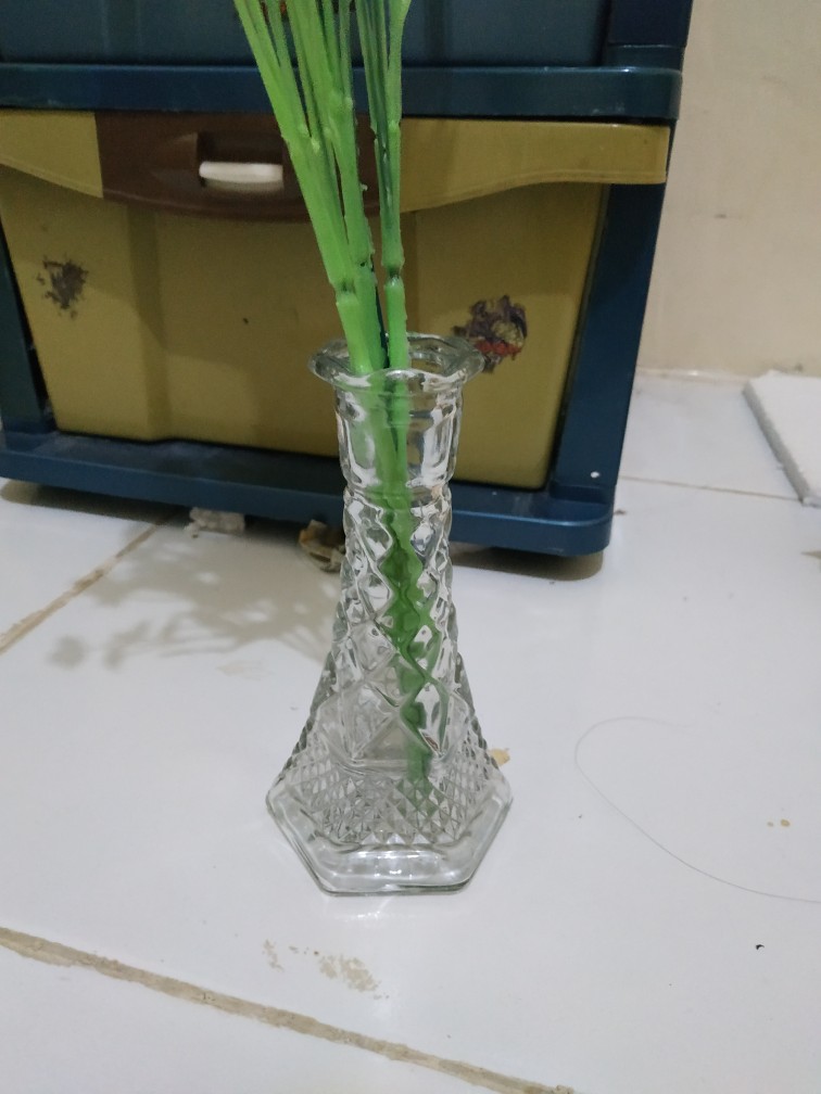 Bunga Dekorasi Meja Free Vas Bening Elegan