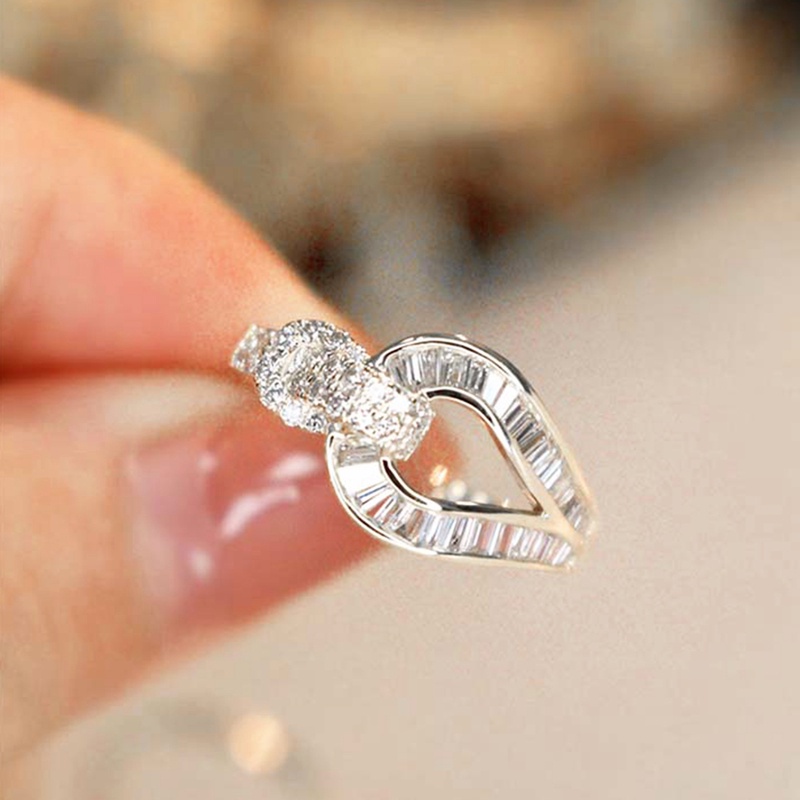 Fancyqube Cincin Emas 18k Desain Geometri Tapal Kuda Hias Kristal Zircon Berkilau Untuk Wanita