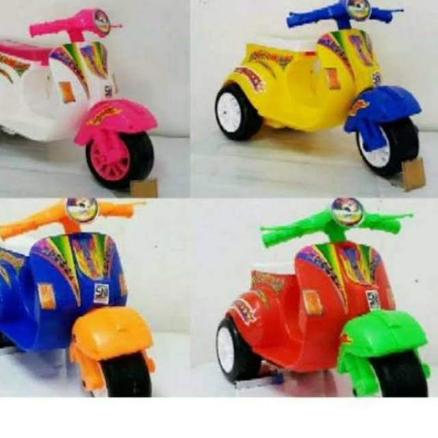 Mainan Motor Vespa Dorong Roda 3