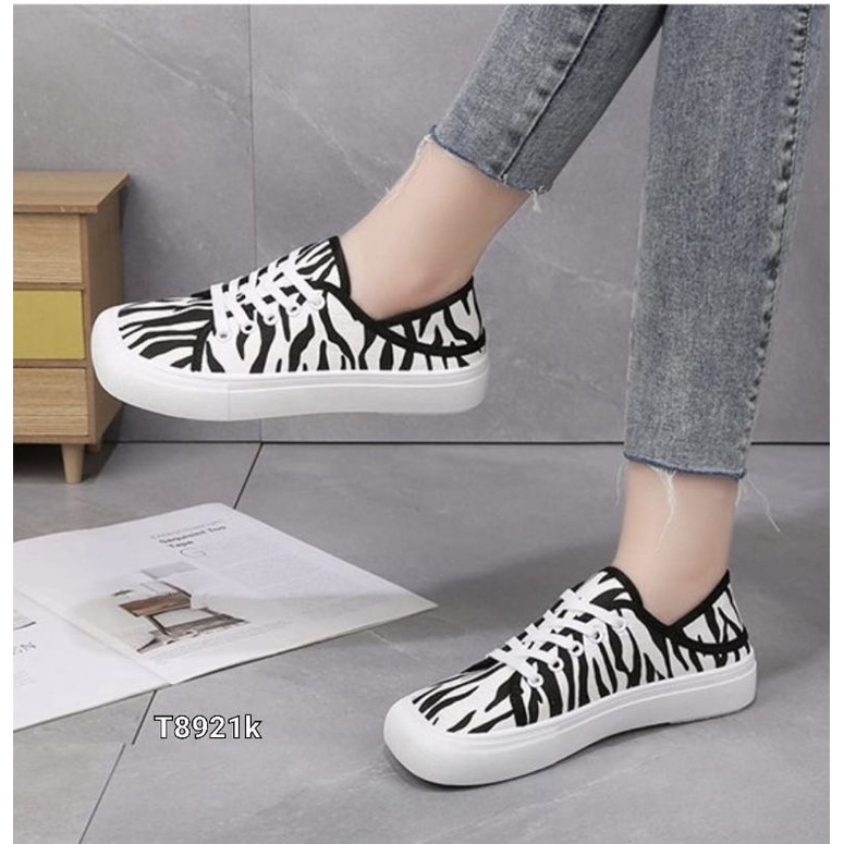 E SEPATU SLOP KOREA BISA PAKAI 2MODEL T8921K