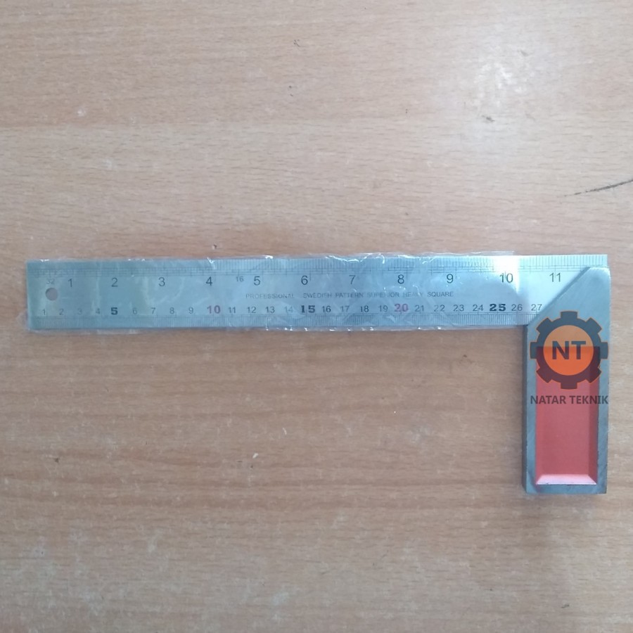 

Penggaris Siku 30Cm Merk EIFFEL