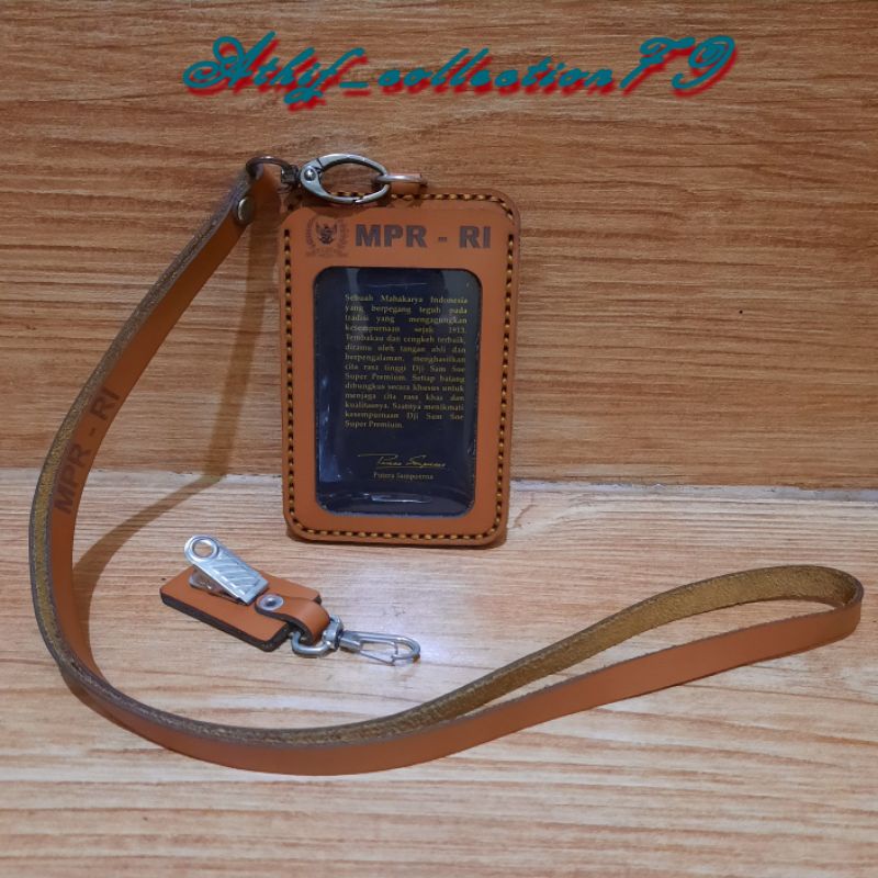 

Tempat Id Card Kulit Asli MPR RI Gantungan ID Card Kulit Asli MPR RI