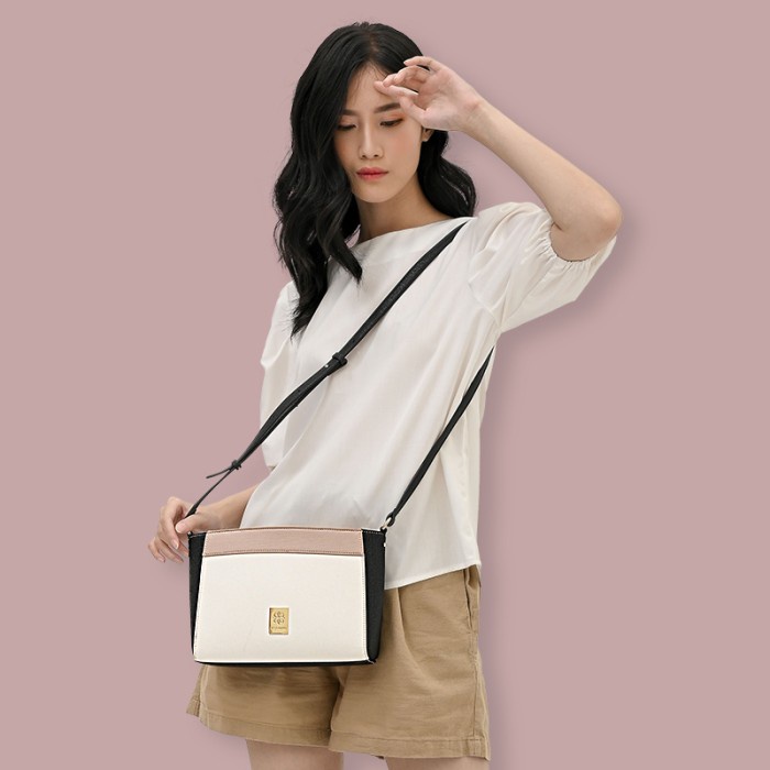 Tas Selempang Les Catino New York Chelsea Crossbody-23 Sand