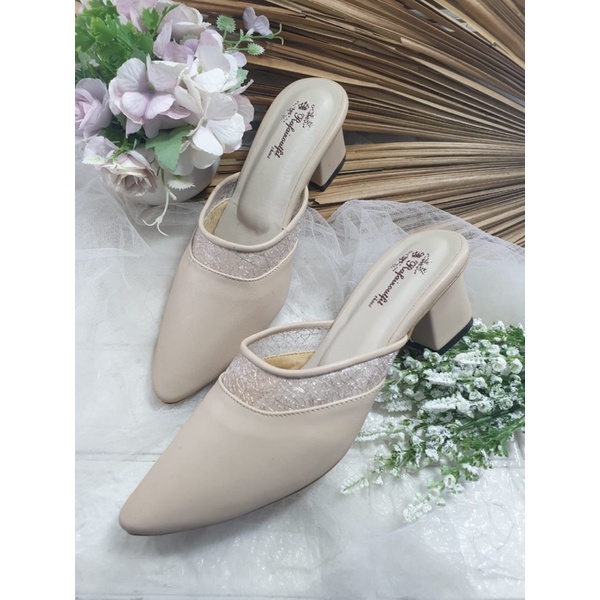 sepatu reviena cream lace cantik simple tnggi 5cm hak tahu