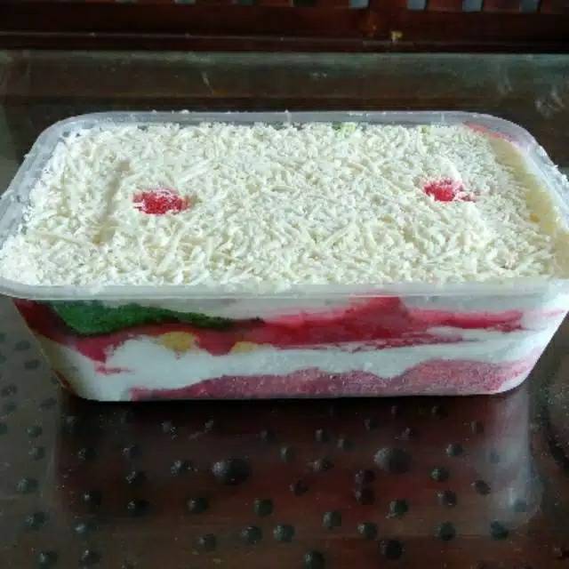 

Rainbow Cake Keju