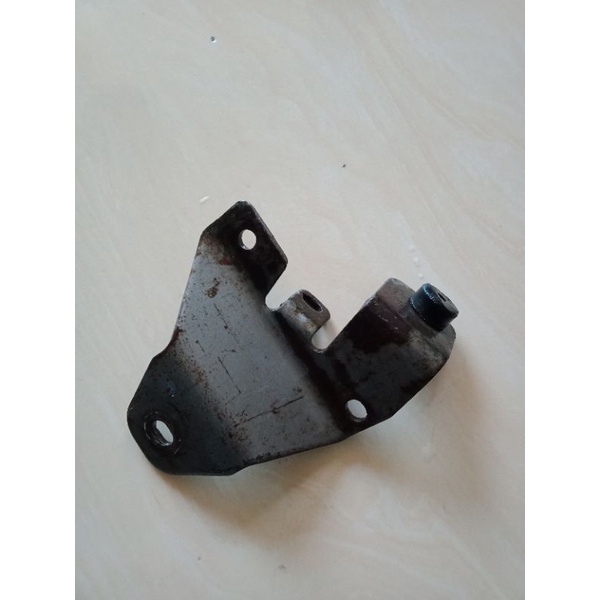 Pangkon dudukan Knalpot Yamaha Vega r lama old ori