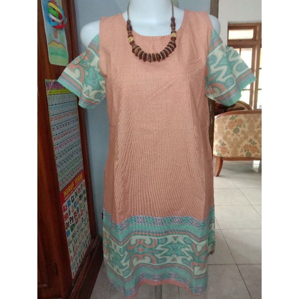 ATASAN BATIK WANITA LENGAN PENDEK