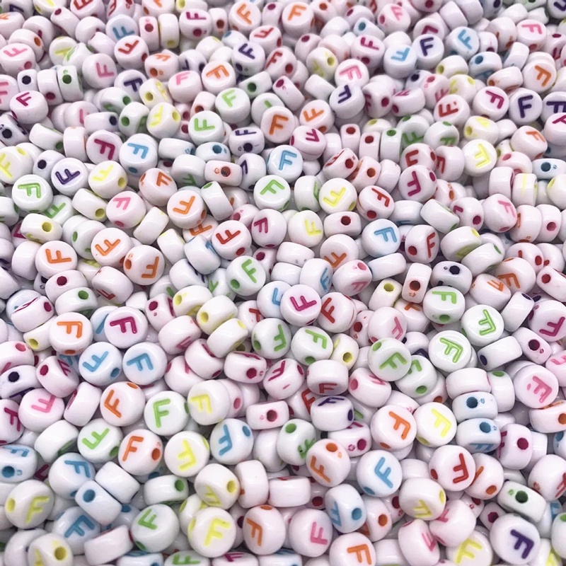 100 Pcs / lot Manik-Manik Bulat Datar Motif 26 Huruf Ukuran 4x7mm Warna Putih Untuk Aksesoris Perhiasan