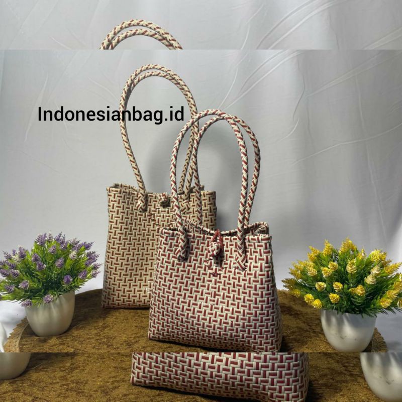 Tas Anyaman Jali Putih Merah size M dan L