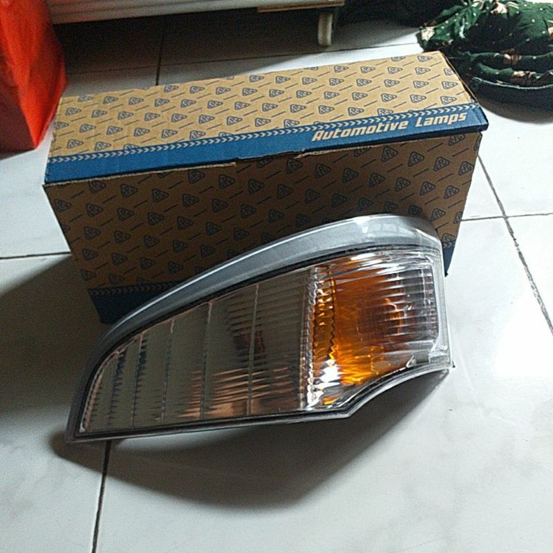 Lampu sen depan atas Ps Canter Turbo