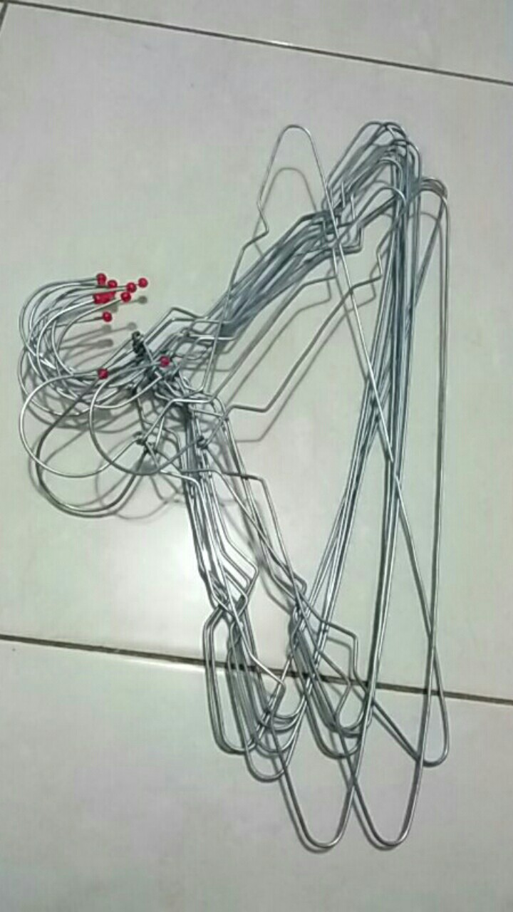 Hanger Kawat Per Lusin. Isi 12 Pcs