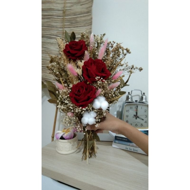 Bouquet dried flower  - buket bunga kering - bunga wisuda - handbouqet , (kode.lgr.kps)