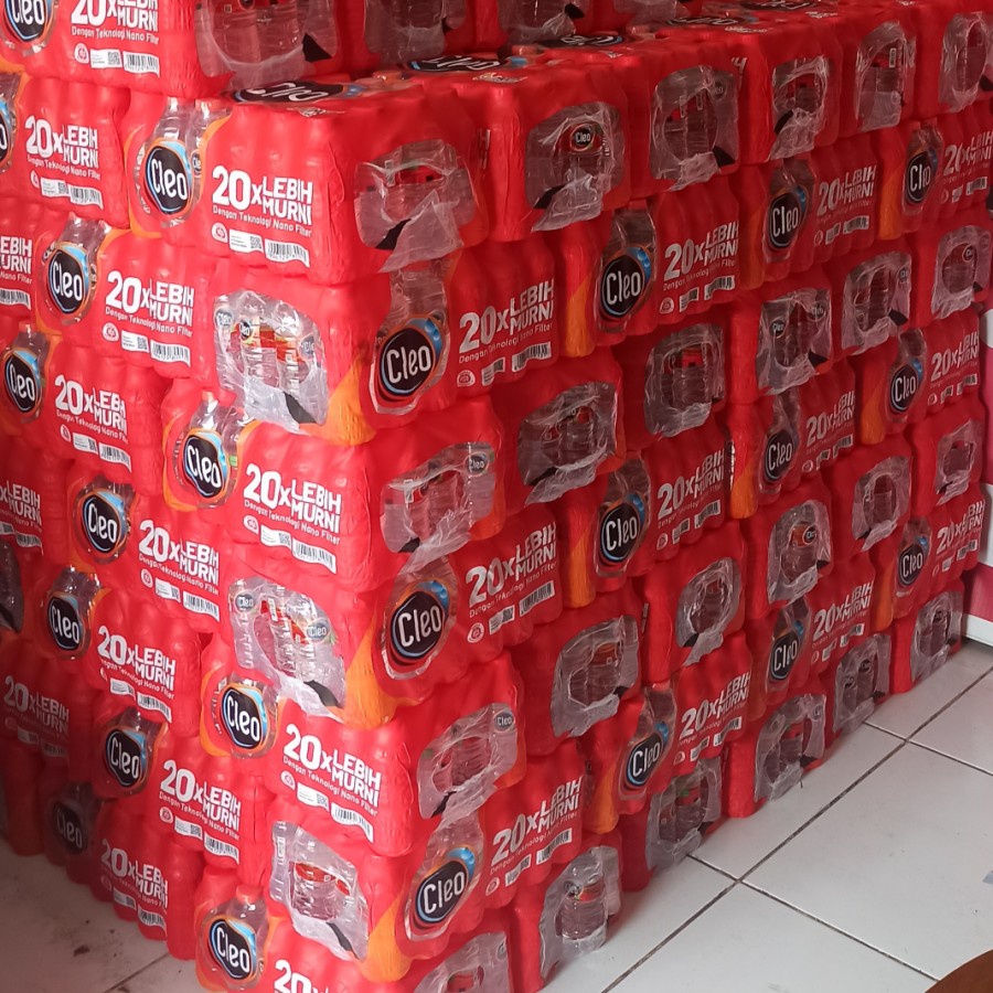 

Air mineral / Air minum Cleo 220ml 220 ml /24 pcs - GOJEK/GRAB READY