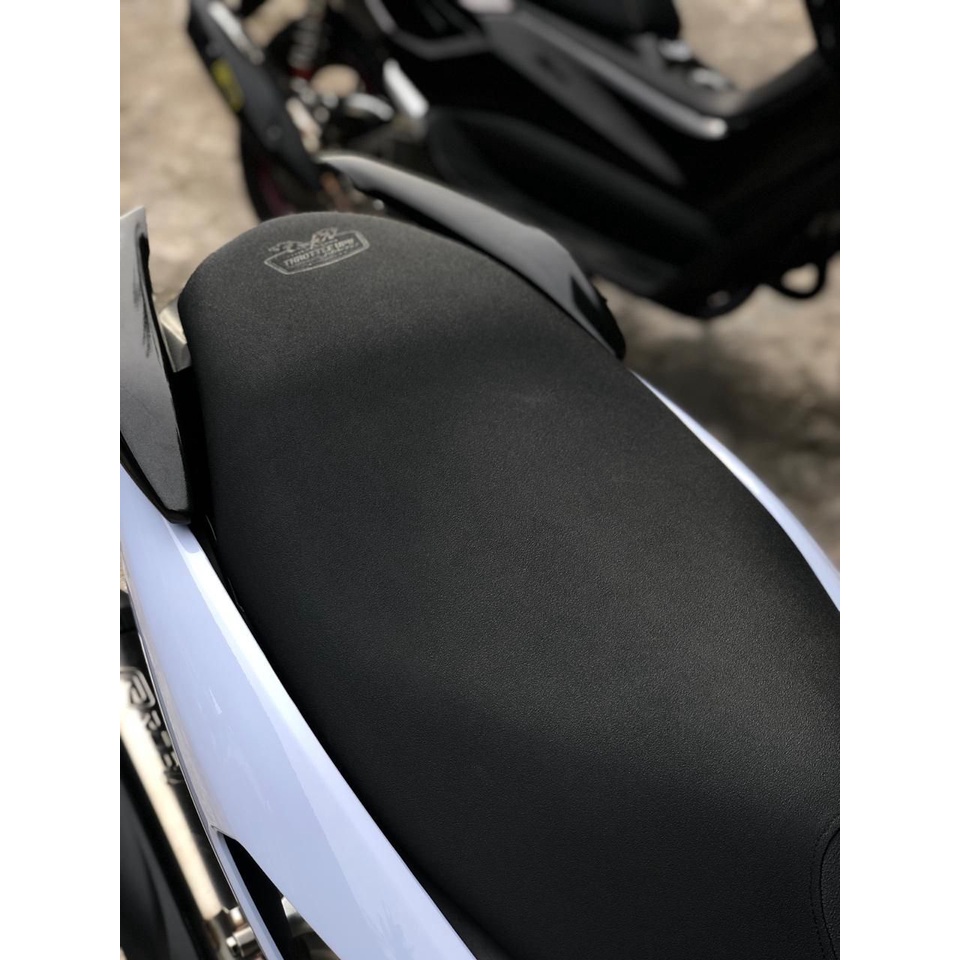 ORIGINAL 100% THROTTLE UP!! Kain Kulit Jok Motor / Seat Cover RACING ROAD RACE PASIR AMPLAS KASAR pcx nmax aerox vespa matic vario xmax ninja beat scoopy mx king sonic cb cbr