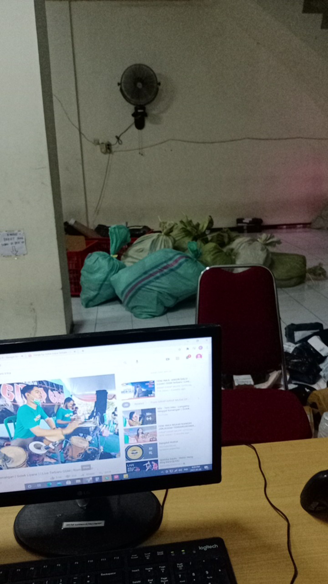 Payung Polos Ukuran Standar Gagang J/ Payung Souvenir/ Payung Promosi