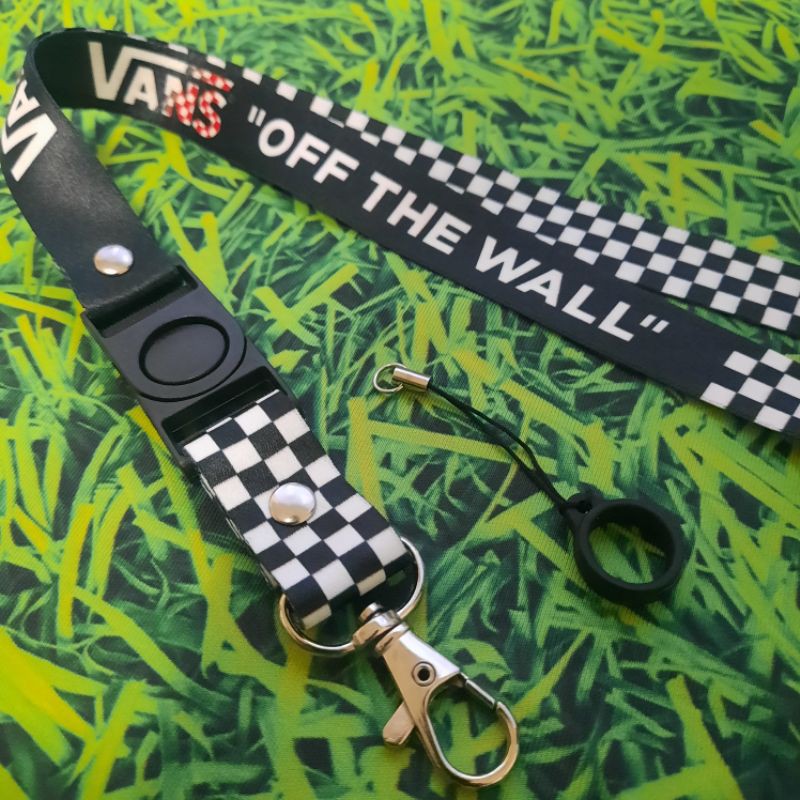 

Gantungan ID Card/Pod plus karet 13mm Lanyard printing Vans