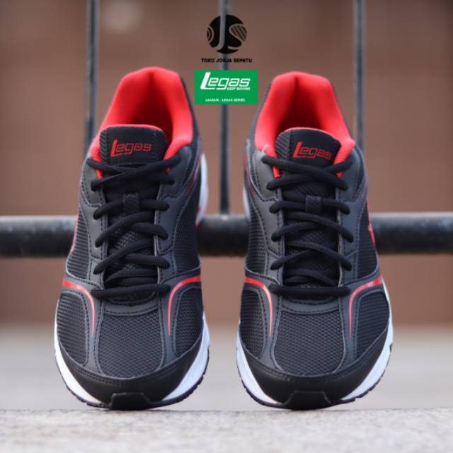 SEPATU RUNNING LEGAS NEPTUNE LA M - BLACK FLERY RED