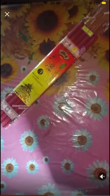 Dupa Hio Cendana Scr 1501 Isi 12 Batang 12 Jam Warna Merah
