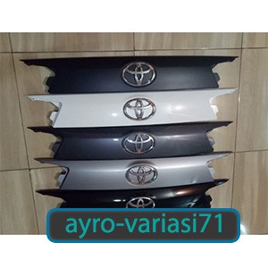 TRUNKLID INNOVA REBORN