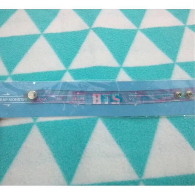 BTS - Camo Bracelet, Sticker Set, Bandana Official Zipcode 17520
