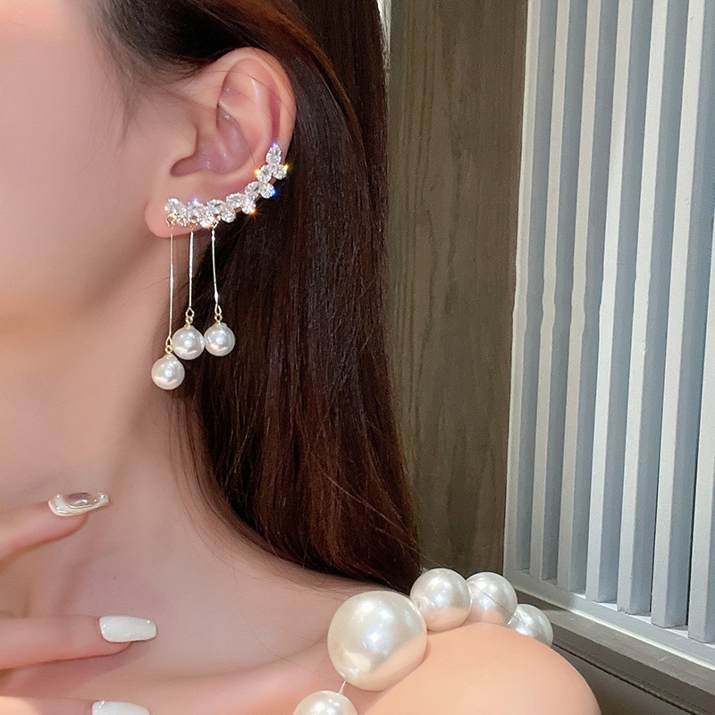 1 Pasang Anting Stud Hias Liontin Rumbai Mutiara Kristal Berlian Gaya Vintage Korea Untuk Wanita