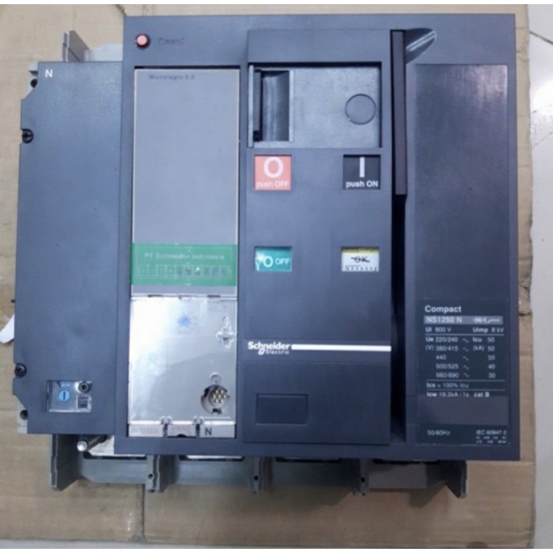 SCHNEIDER MCCB NS1250N 4P 1250A Komplit Motorize 50kA 220V