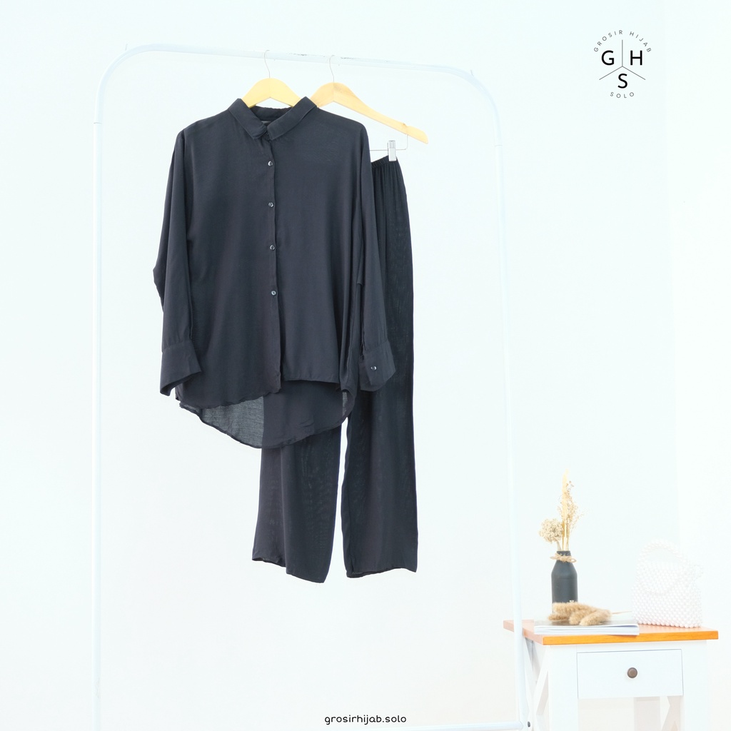 (RPA) ONE SET FURRY BLOUSE ATASAN KEMEJA WANITA RAYON-ST FURRY HITAM