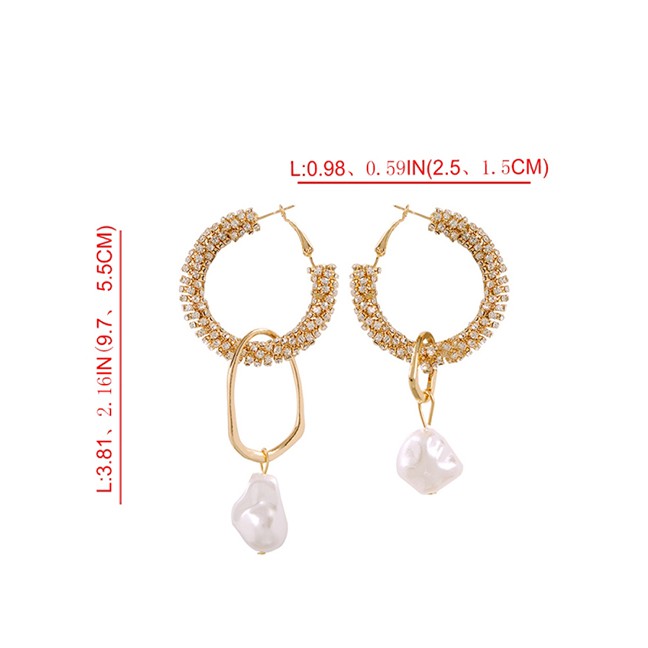 LRC Anting Tusuk Fashion Gold Alloy Diamond Pearl Stud Earrings F72475