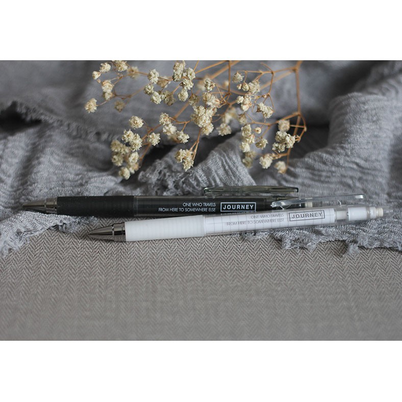 

PENSIL MEKANIK DAPAT DI REFILL