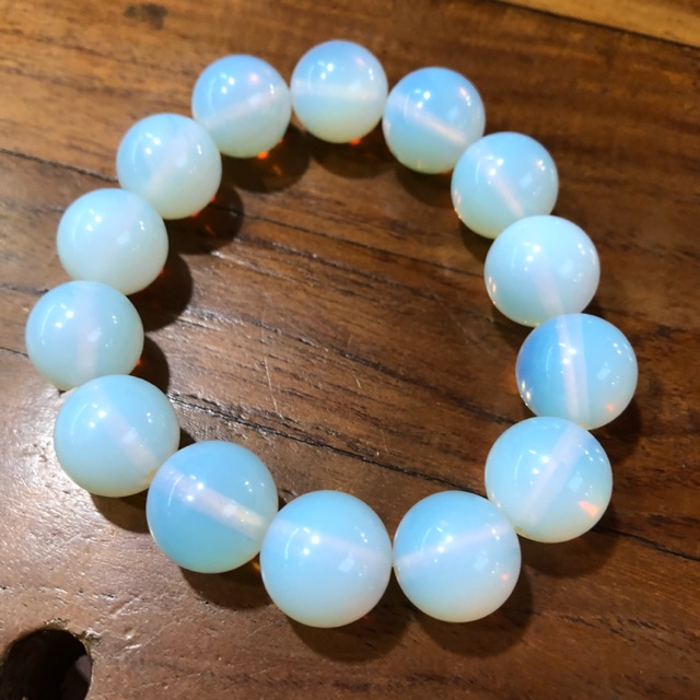 Gelang Biduri Bulan / Moonstone