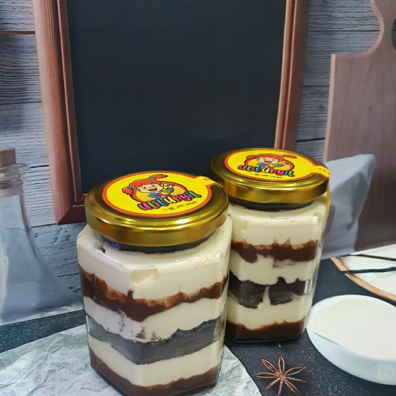 

Tiramisu in jar