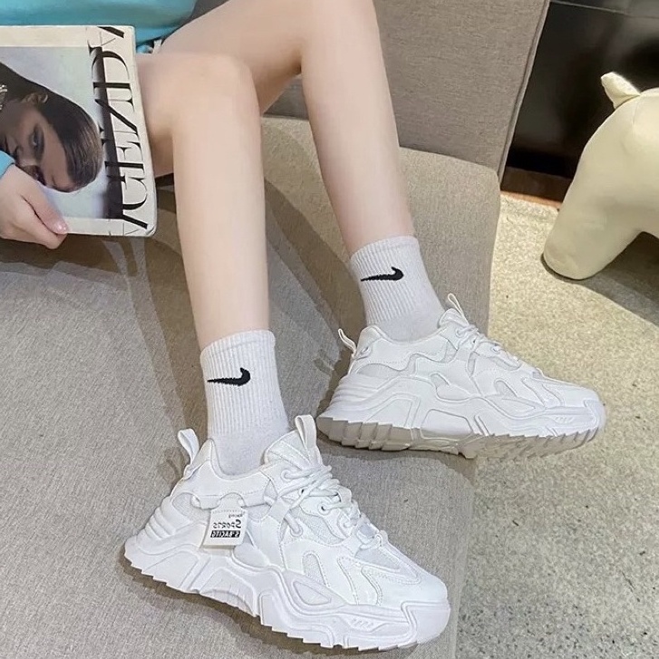 AVANCEID 1868 Sepatu Sneakers Wanita Sekolah Olahraga Sport Hitam Putih Import