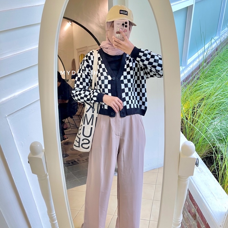 Leoni Crop Cardy - Cardigan Wanita Motif Catur Kotak