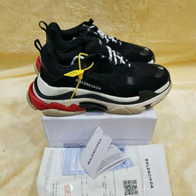 Balenciaga Triple S Black White