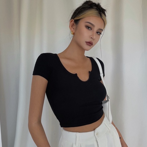 【LIVIAHOME】V-Neck Short Sleeve Ribbed Crop Top 7281