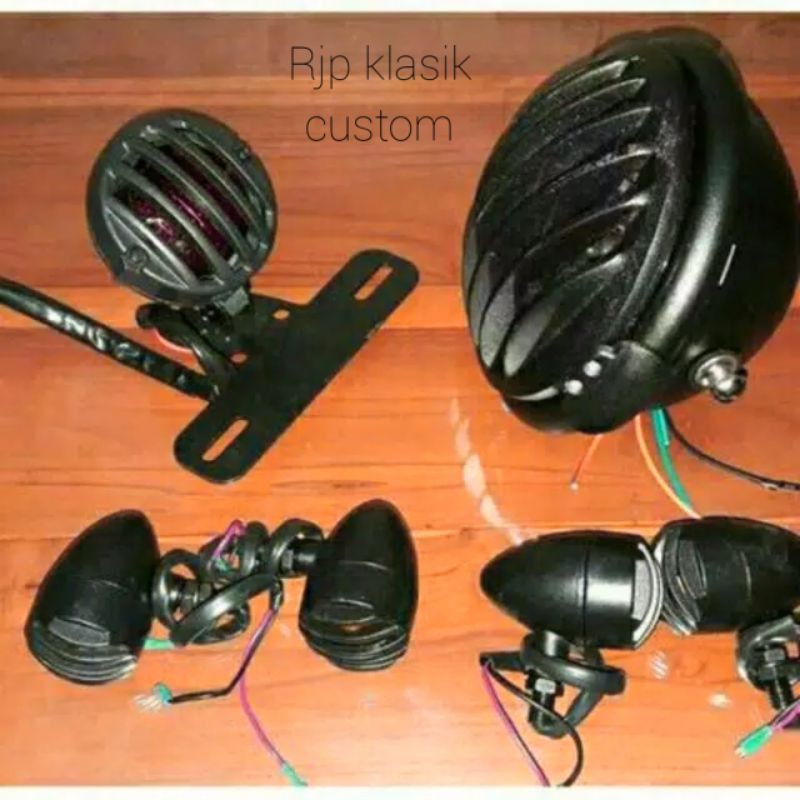 Paket Komplit Lampu Motor Japstyle Sein Grill Stoplamp Headlamp Custom CB GL MEGAPRO TIGER SCORPIO T